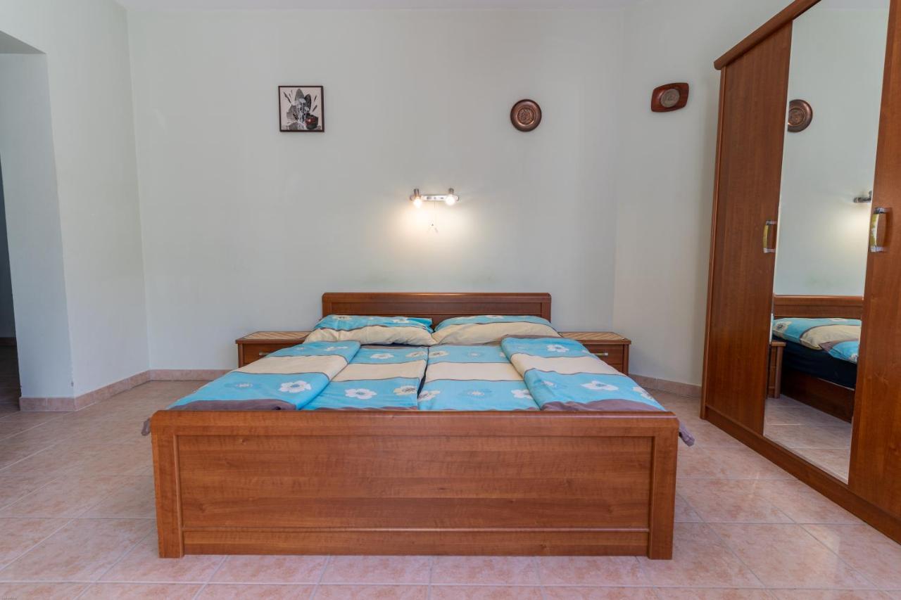 Izabella Panzio Bed & Breakfast Hajdúszoboszló Eksteriør bilde