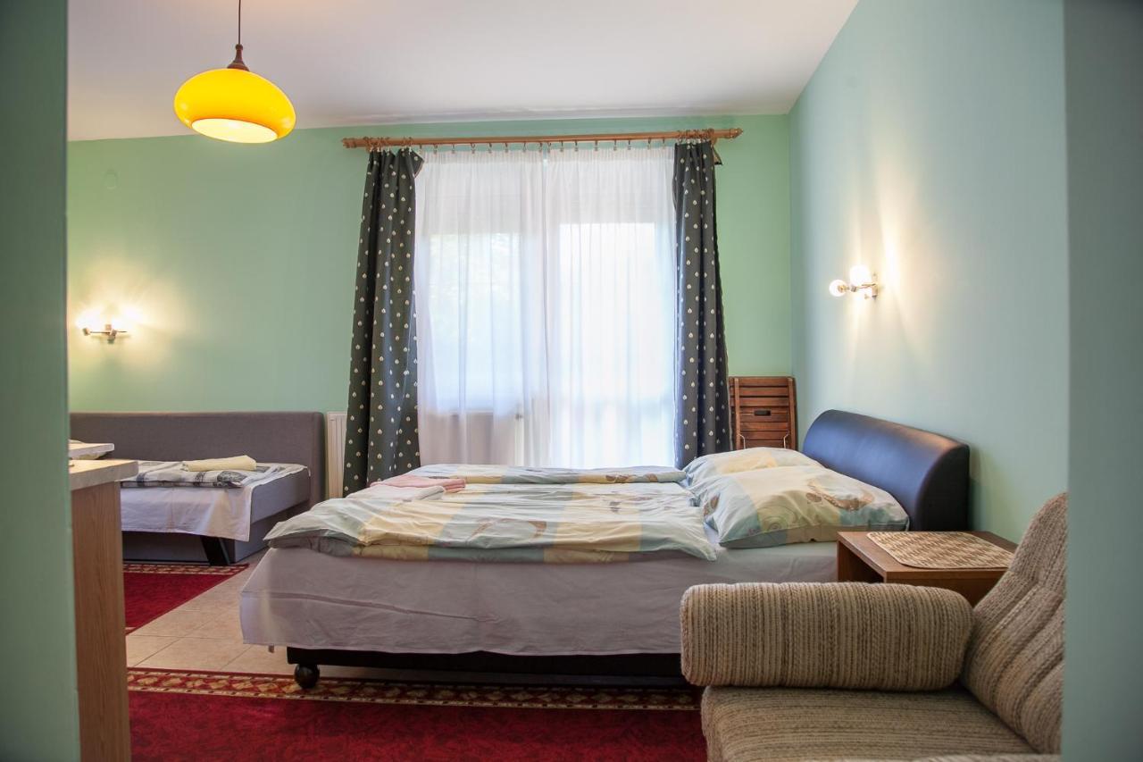 Izabella Panzio Bed & Breakfast Hajdúszoboszló Eksteriør bilde