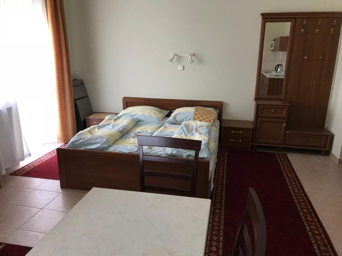 Izabella Panzio Bed & Breakfast Hajdúszoboszló Eksteriør bilde