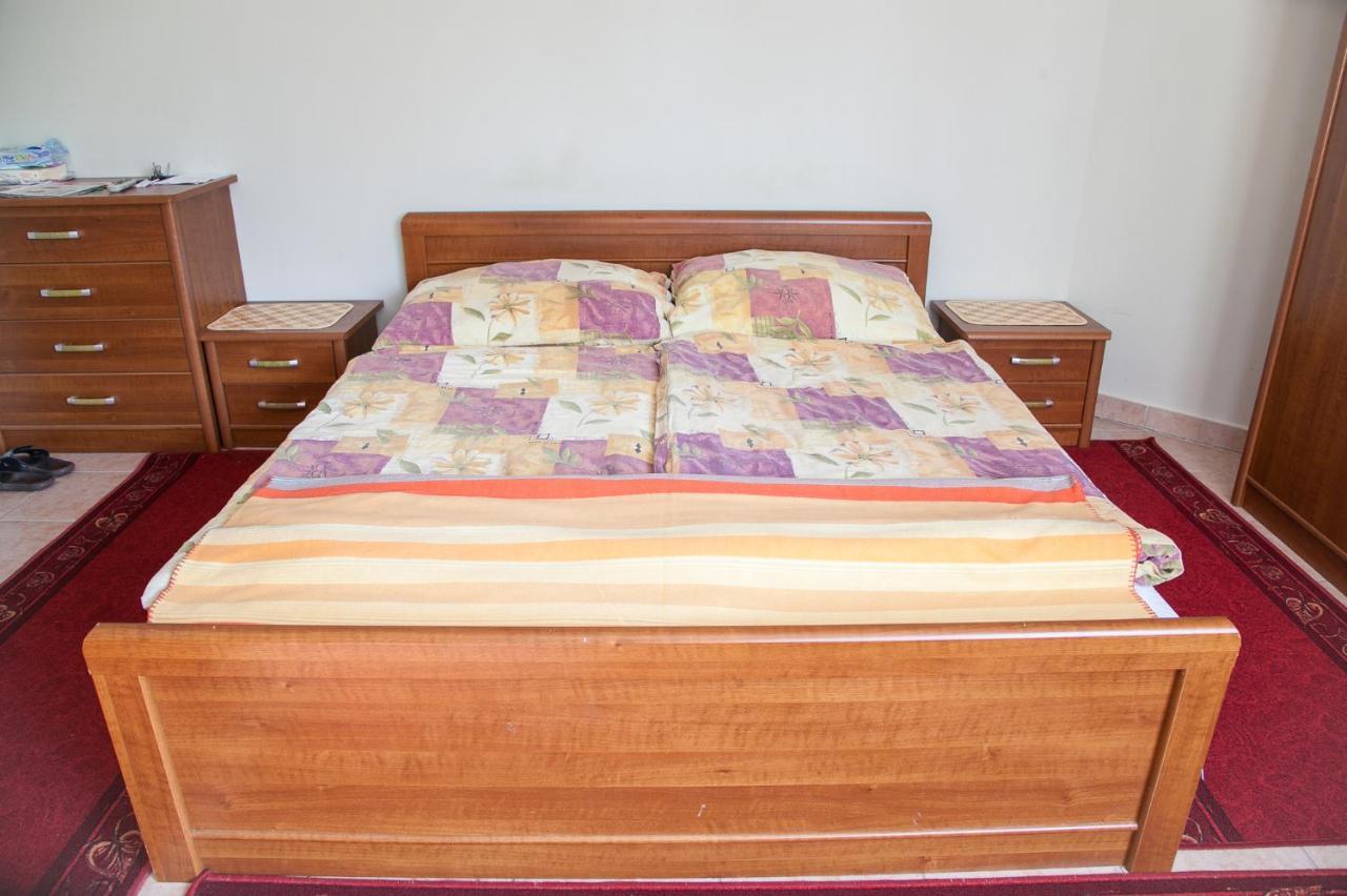 Izabella Panzio Bed & Breakfast Hajdúszoboszló Eksteriør bilde