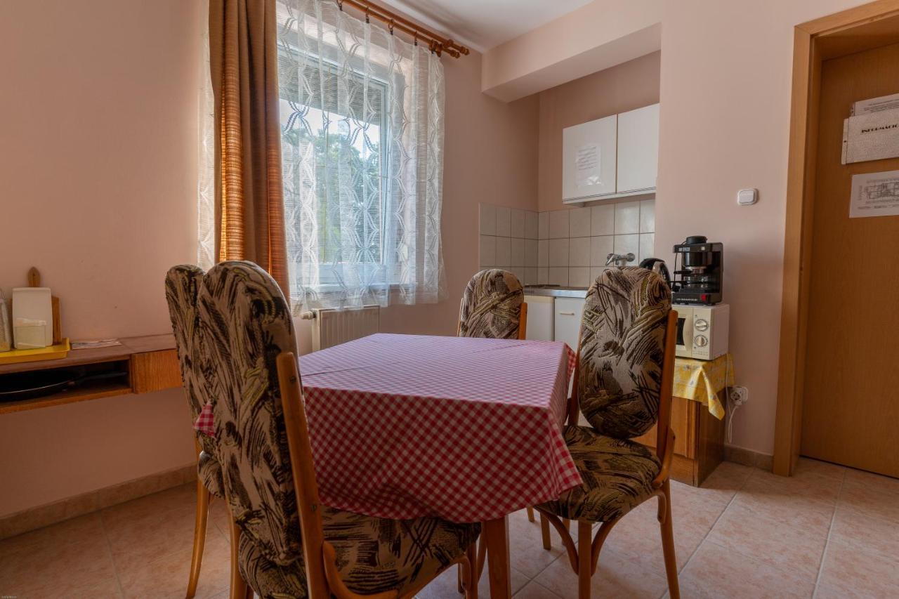 Izabella Panzio Bed & Breakfast Hajdúszoboszló Eksteriør bilde
