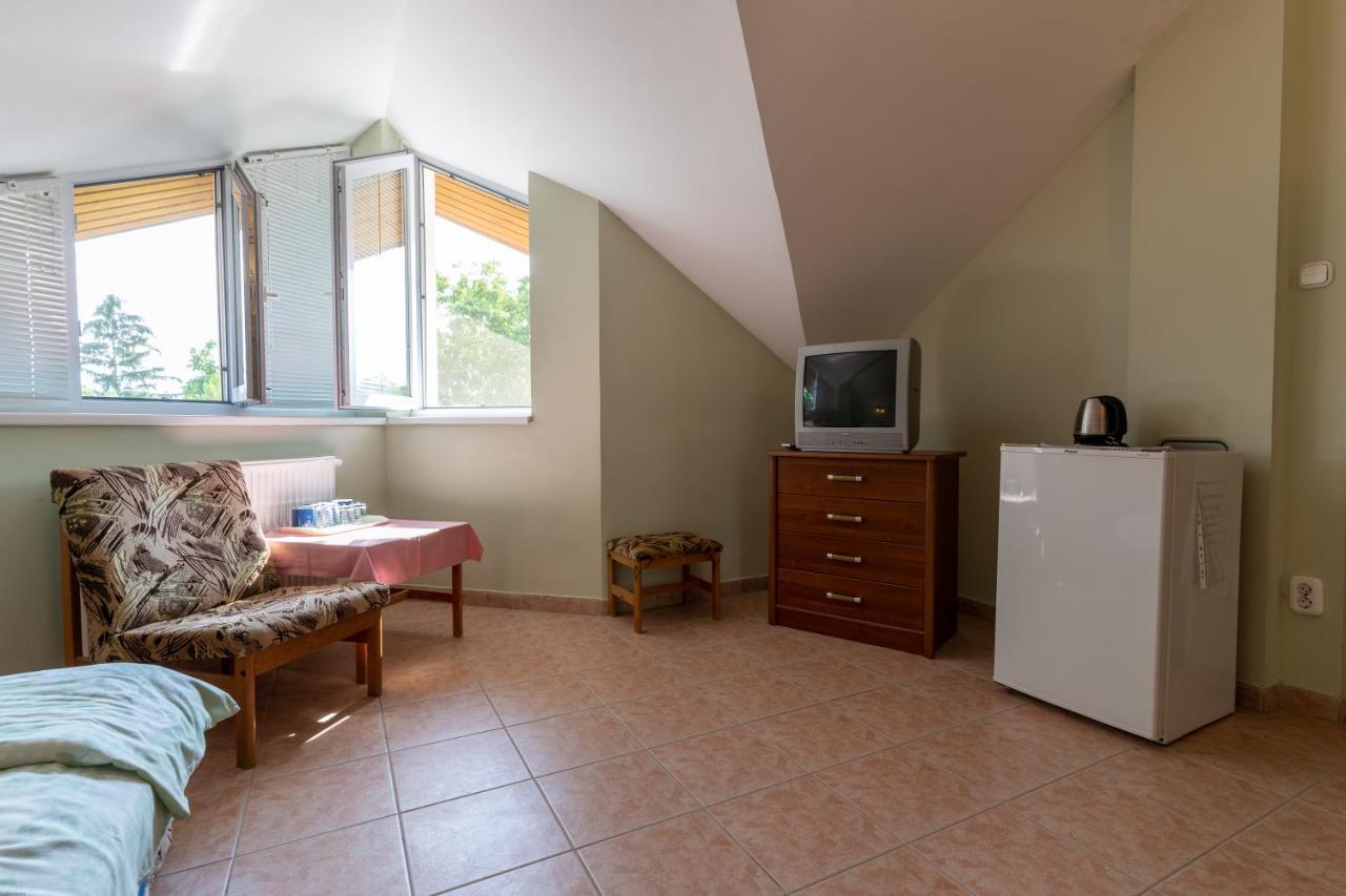 Izabella Panzio Bed & Breakfast Hajdúszoboszló Eksteriør bilde