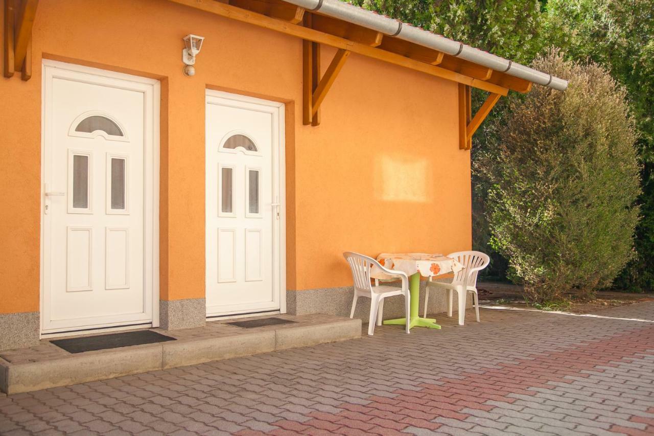 Izabella Panzio Bed & Breakfast Hajdúszoboszló Eksteriør bilde