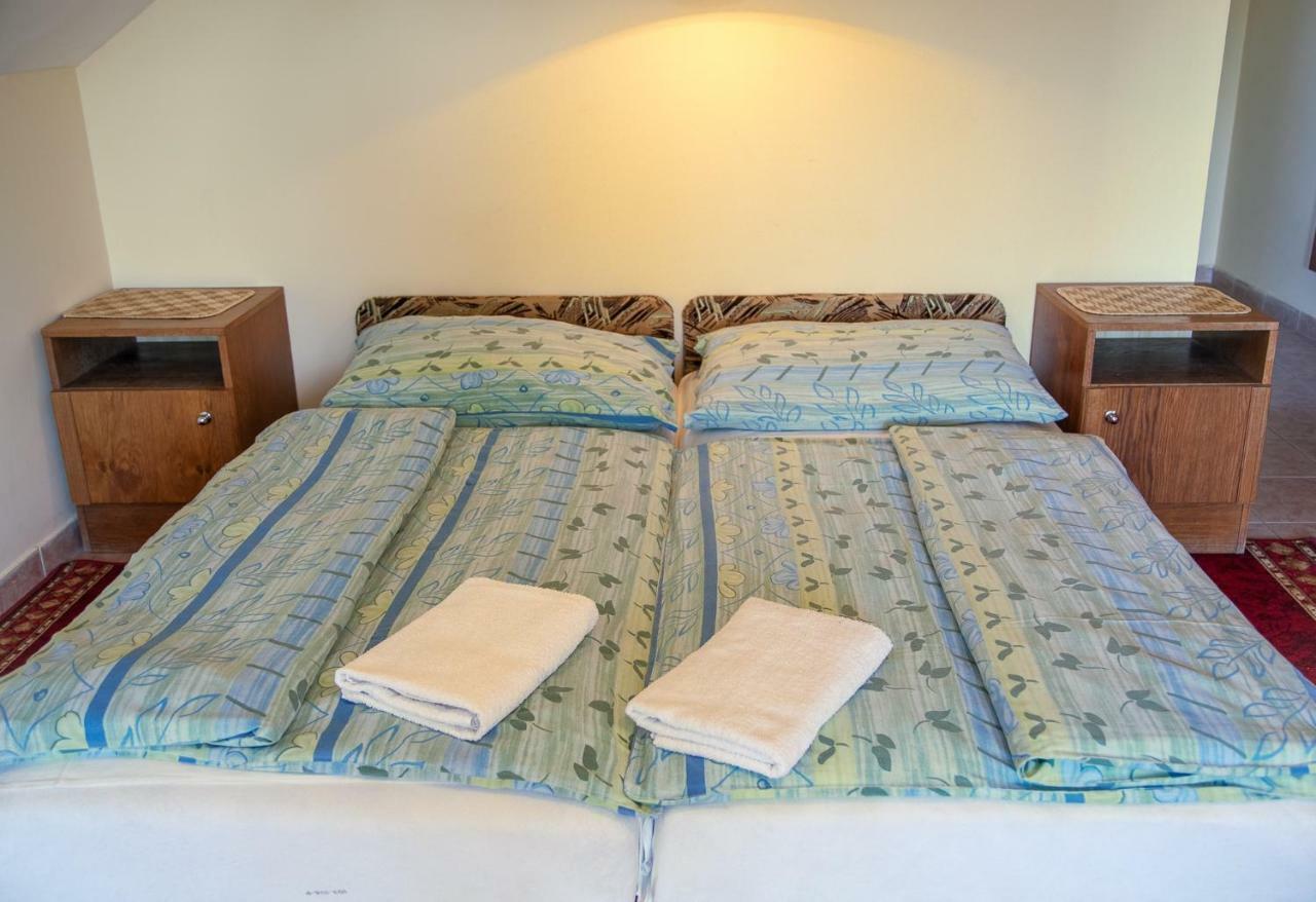 Izabella Panzio Bed & Breakfast Hajdúszoboszló Eksteriør bilde
